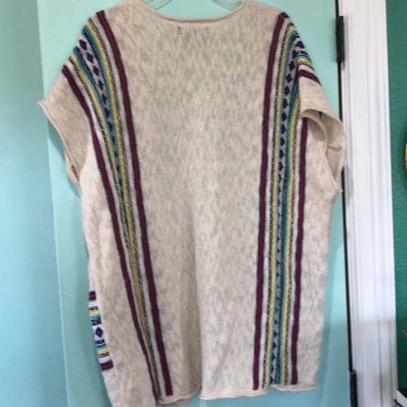 Gorgeous sweater shrug - Picture 3 of 4